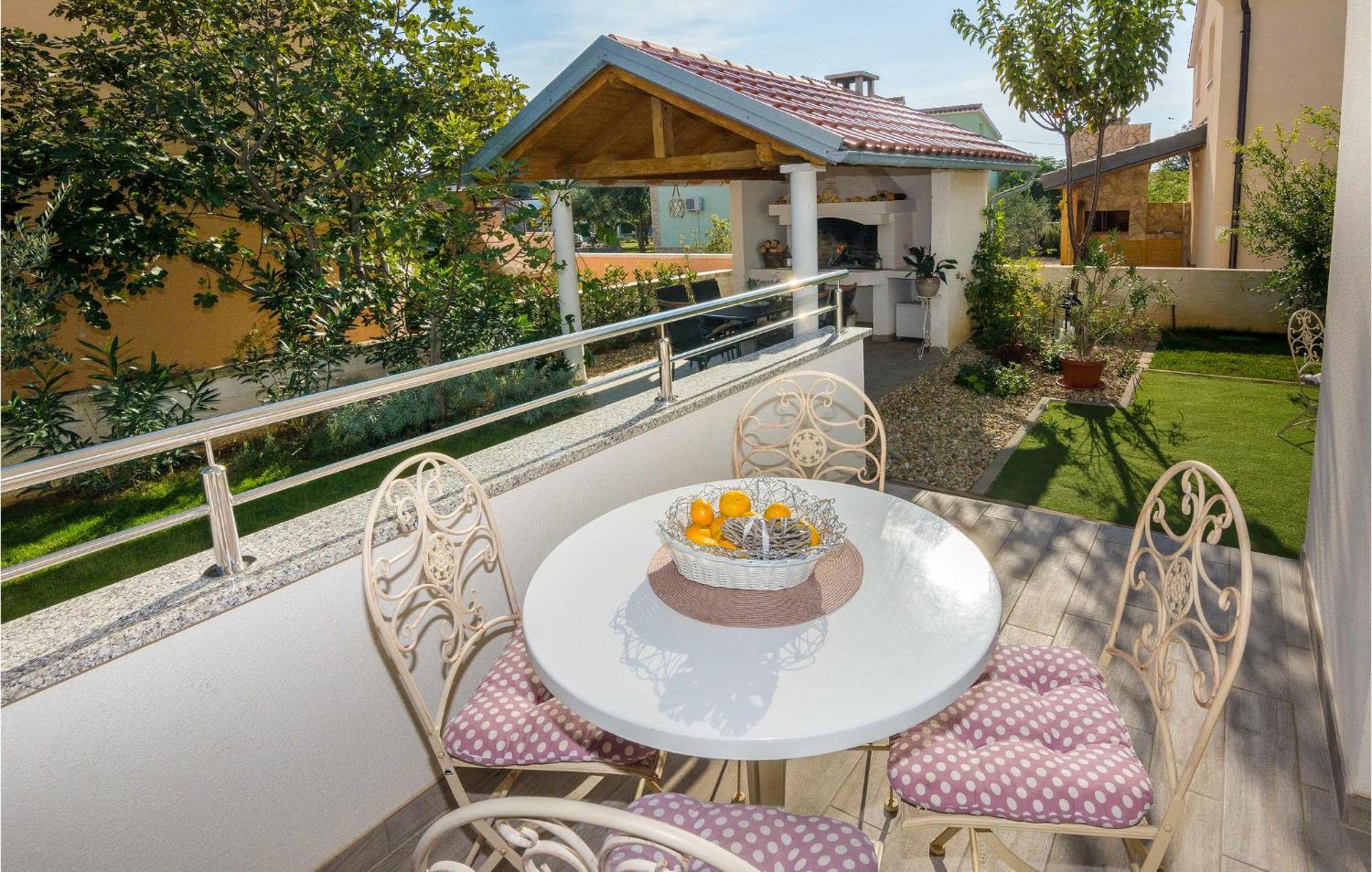 Nice Apartment In Vrsi-Mulo With Wifi ภายนอก รูปภาพ