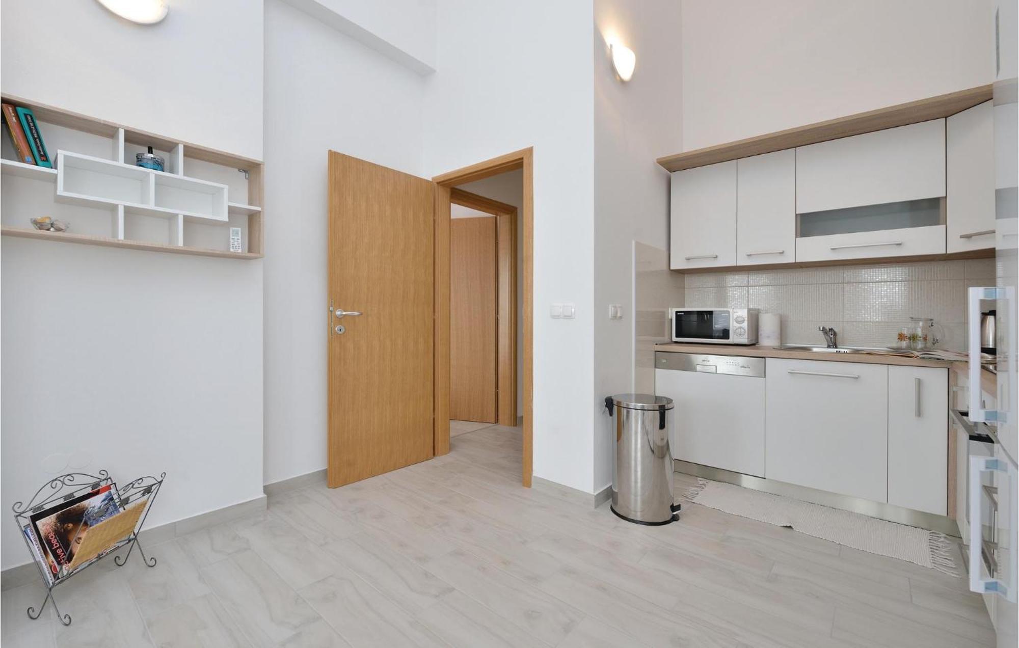 Nice Apartment In Vrsi-Mulo With Wifi ภายนอก รูปภาพ